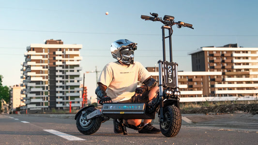 T90 : Trottinette Électrique Tout-Terrain à Double Moteur, 6000 W